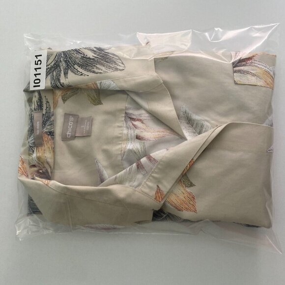 Chicos No Iron Floral Button Up Shirt Size 3 US XL Tossed Lilies Effortless - Picture 12 of 12